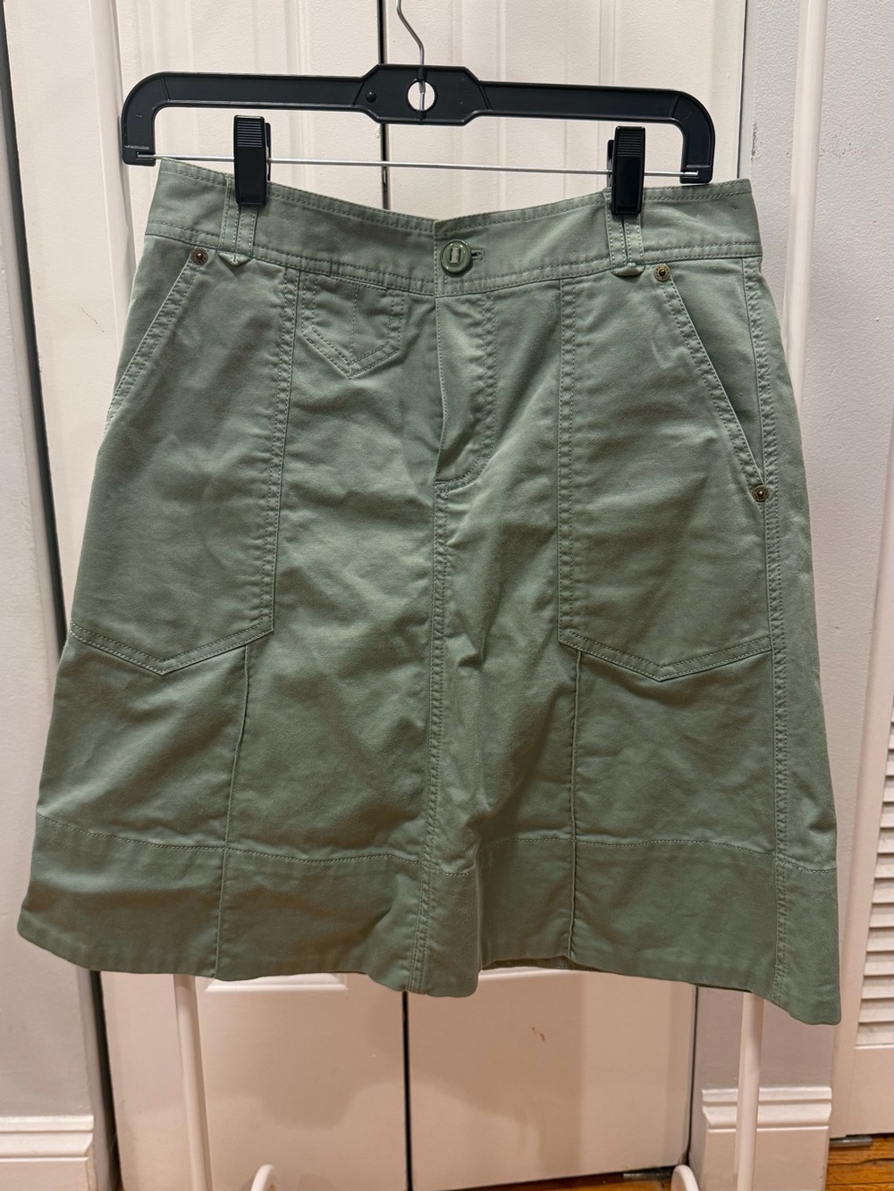 Marc Jacobs Women's Military Green Cargo Skirt Size 2
